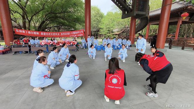 致敬白衣天使凝聚社会温情pg电子试玩沈阳爱心企业(图2)
