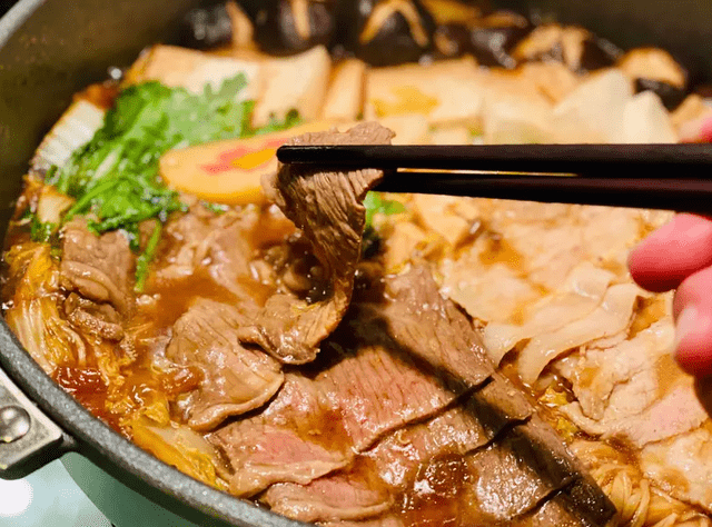 叔教你酱汁调法只需几样食材比卖的好吃pg电子中文模拟器日式寿喜锅轻松做大(图5)